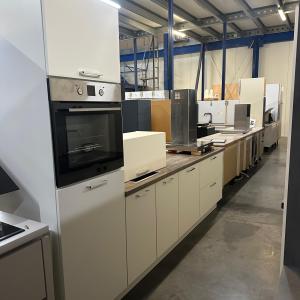 complete showroom keuken compleet nieuw met apparatuur keuken roos
