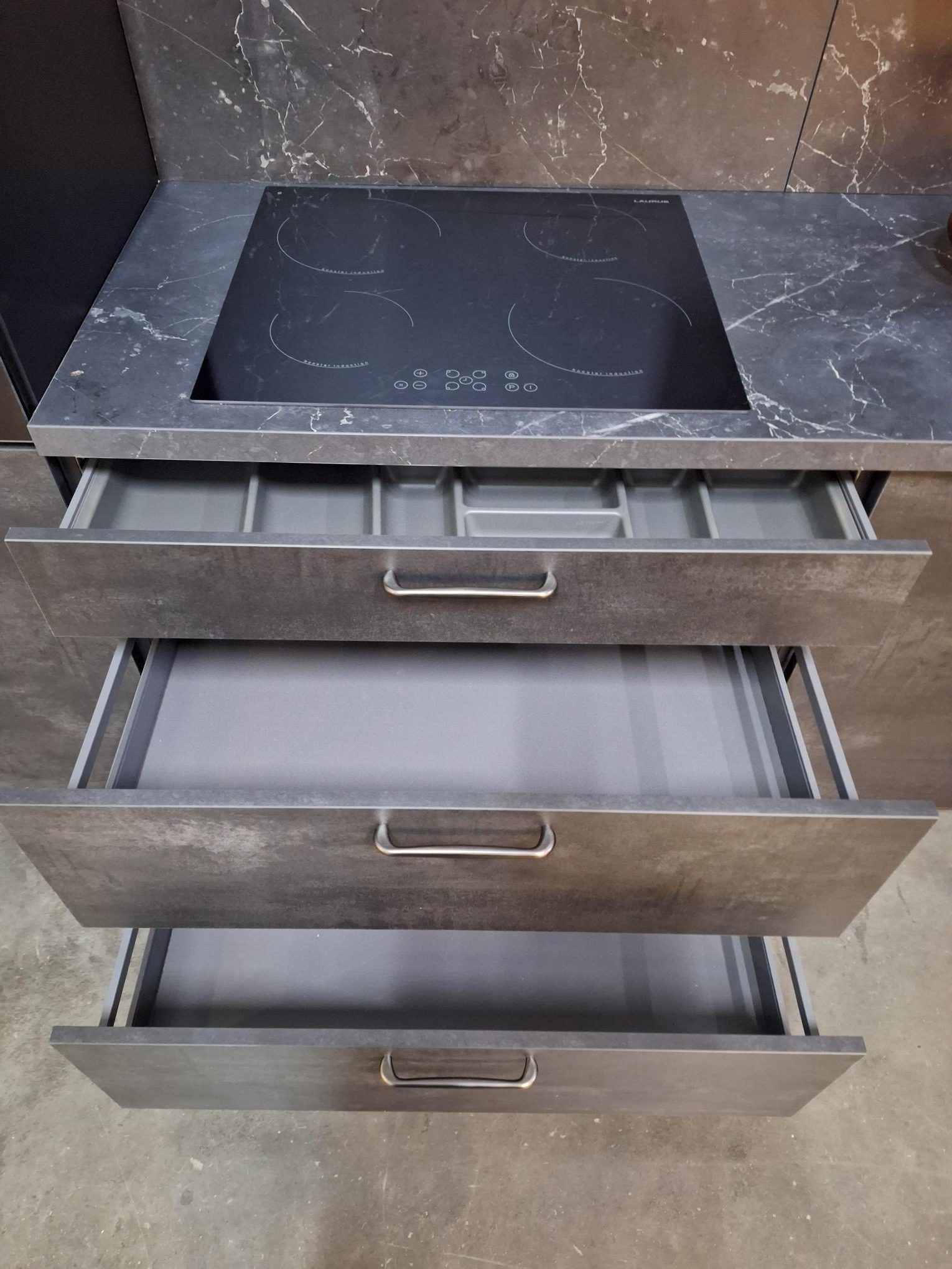 complete nieuwe keuken met apparatuur – keuken adajla