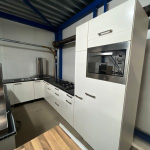 a325caba 3992 4d68 89e7 5cc975d4bf53